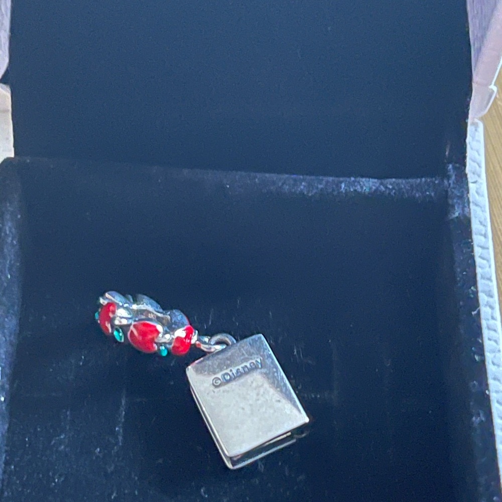 Pandora Snow White charm